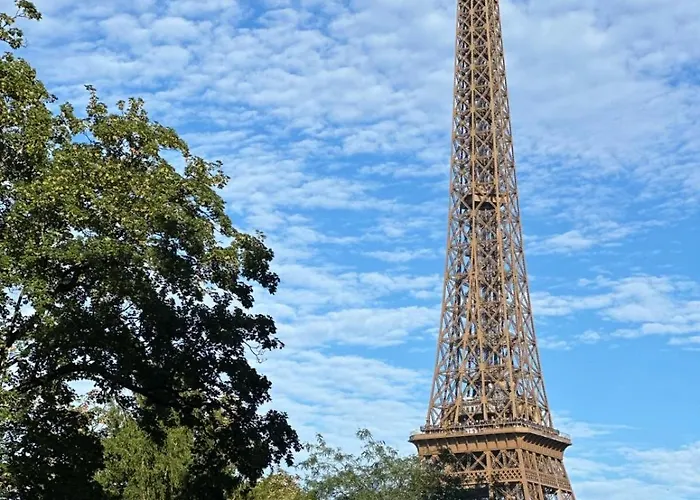 16 * Paris